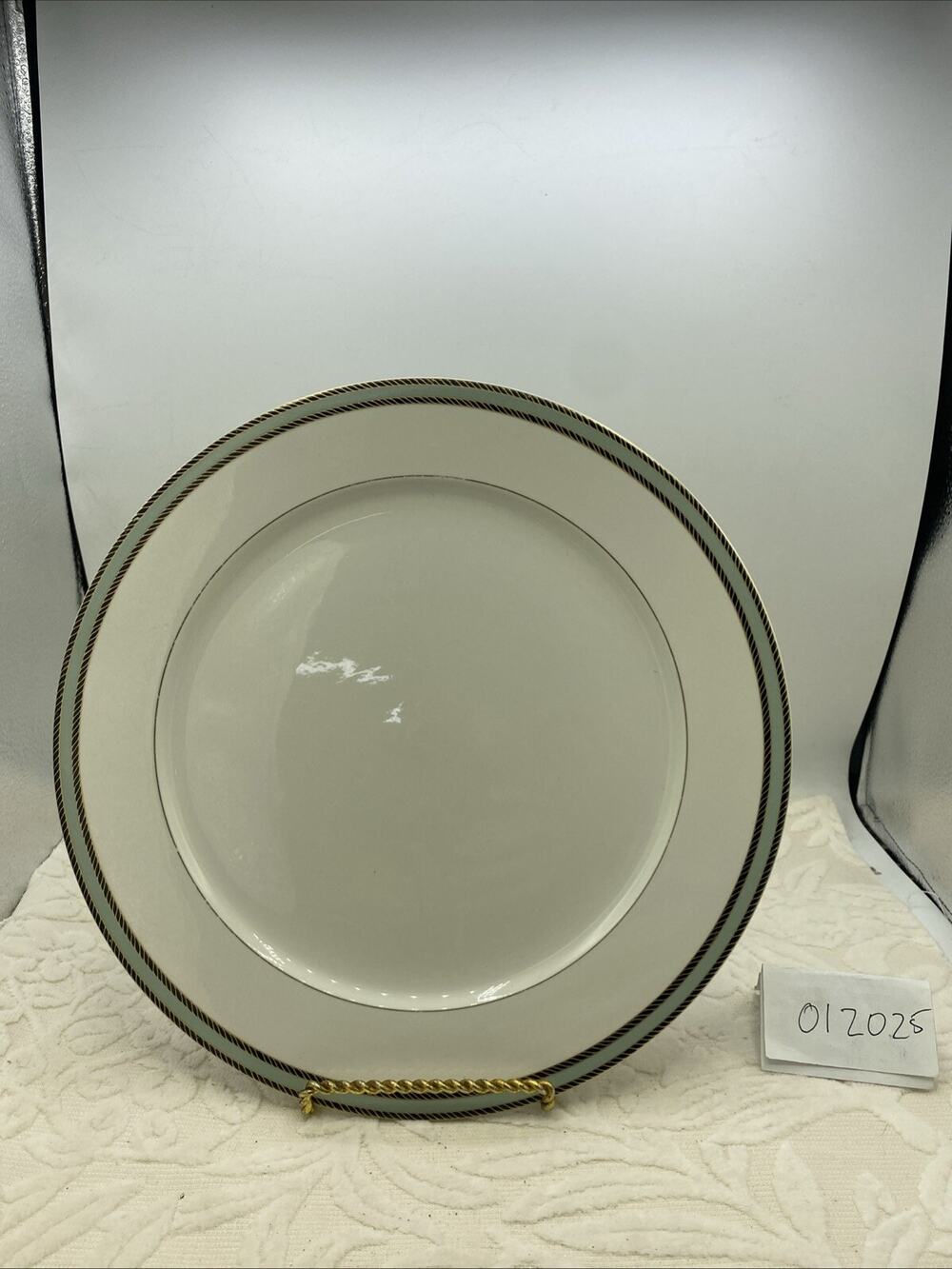 Villeroy & Boch 12.5” Platter Depuis 1748 Luxembourg White W/Green Rim